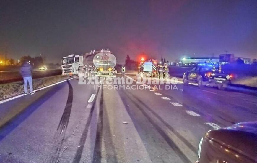 Imagen de Un peat&oacute;n fallecido en autopista Buenos Aires � Rosario