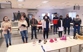 Imagen de Santa Fe Capacita: iniciaron los cursos de aparado y armado de calzado en Grimoldi S.A. en Arroyo Seco