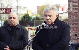 Enrique Torresi en uno de los actos por el D&iacute;a de Inmigrante. Foto: Archivo
