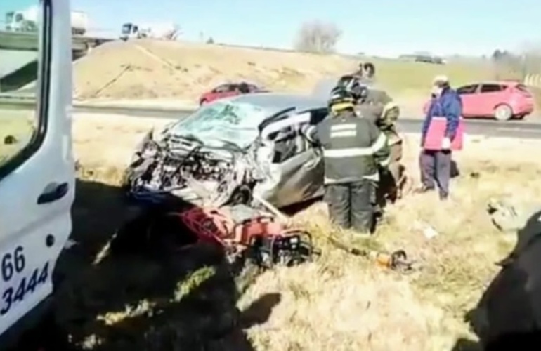 Imagen de Murió un automovilista al estrellarse contra un camión en la autopista