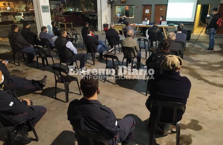 Imagen de Bomberos promulgó nueva comisión directiva en una Asamblea de Normalización