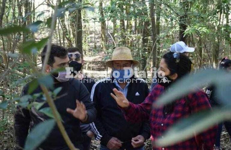 Imagen de Una ciudad de cara al r&iacute;o
