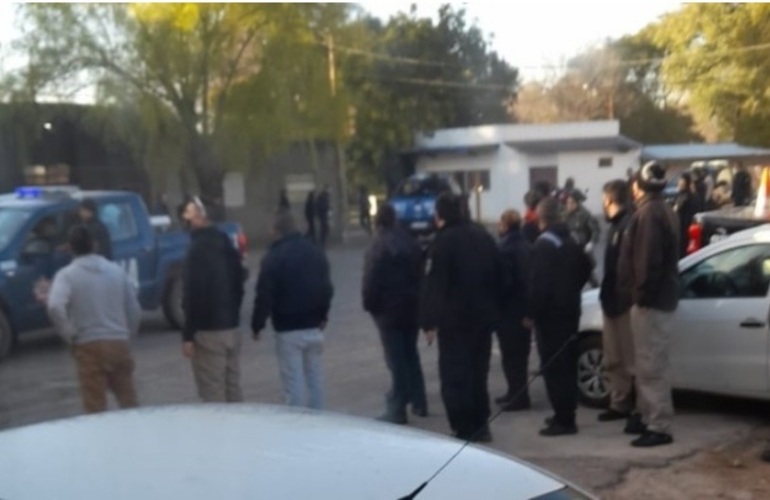 Imagen de Explosi&oacute;n en el patio central de la Polic&iacute;a de Santa Fe: un herido grave y gran despliegue de ambulancias