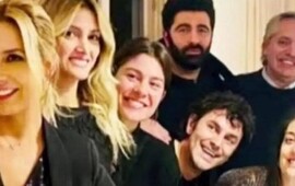 La primera foto que se filtr&oacute; muestra algunos de los invitados a Olivos