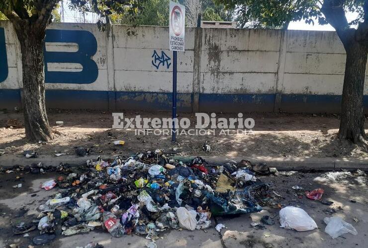 Imagen de Prendieron fuego un contenedor