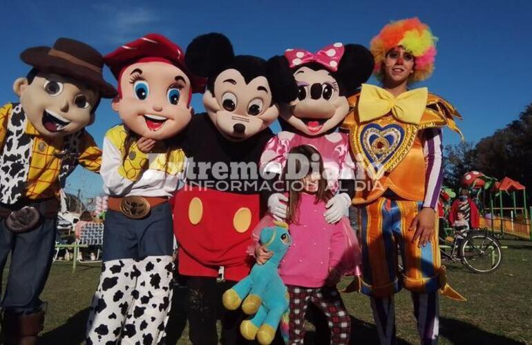 Una caravana recorri&oacute; las calles de la localidad