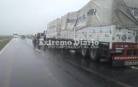 Imagen de Derrame de producto qu&iacute;mico sobre la Ruta 26S