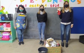 Imagen de Ingenieras ambientales de la Comuna, visitaron la Escuela Primaria �Juan Larrea� para ense&ntilde;ar sobre la separaci&oacute;n de residuos.