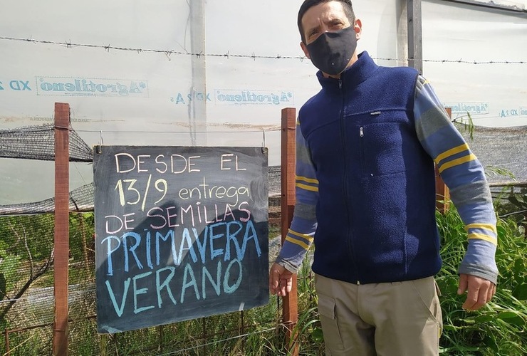 Imagen de Desde el 13/09 los vecinos/as podrán retirar las semillas de la temporada Primavera-Verano en el vivero comunal