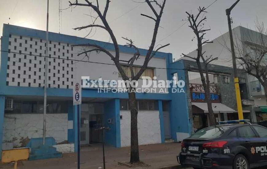 Imagen de Escruche: Ingresaron a su casa y le llevaron dinero