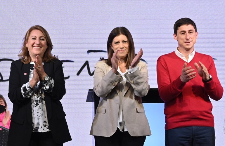 Imagen de Clara Garc&iacute;a: �Vamos a volver a construir un camino de trabajo y esperanza para Santa Fe�