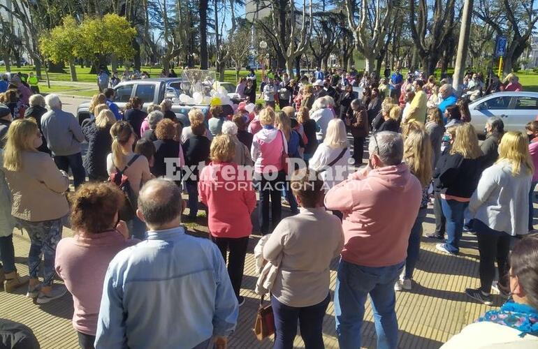 Cerca de las 16 hs. la Virgen llegó a la parroquia