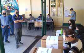Imagen de Paso 2021: a dos horas del cierre, vot&oacute; la mitad del padr&oacute;n en Santa Fe