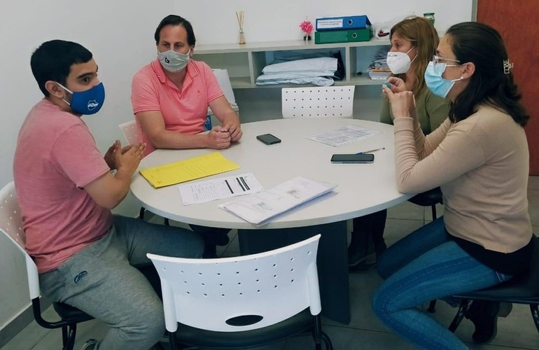 Imagen de Reunión del área de Des. Social y Salud con dirigentes de Libertad, por crecimiento y recreación para socios/as.