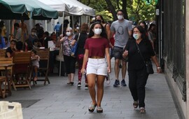 Incluso al aire libre pueden existir riesgos de contagiarse. (Alan Monz&oacute;n/Rosario3)