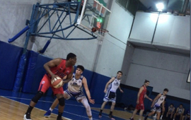 Imagen de Pre-Federal: Talleres debut&oacute; con triunfo ante Universitario por 76 a 61.