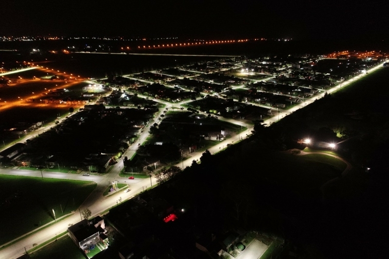 La localidad ya cuenta con 810 l&aacute;mparas leds en todo el distrito.