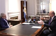 Hace algunos días, el gobernador Perotti visitó al flamante ministro de Seguridad. (Min de Seguridad)