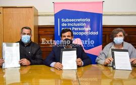 Gherardi particip&oacute; de la firma del convenio.