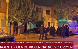La polic&iacute;a trabajaba en la zona del crimen. (Imagen El Tres)