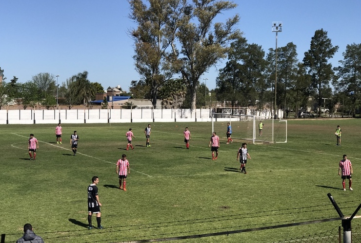 Imagen de Fecha 9: Unión venció 2 a 1 de local a Riberas y se metió entre los 8.