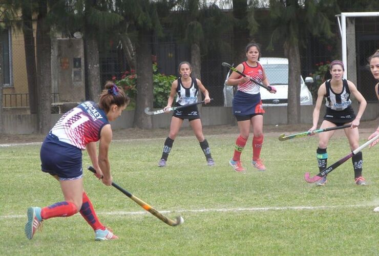 Imagen de Hoy jugaron C.A.T. y C.A.U. En Sub-18 fue triunfo del Gato por 7-1 y en Primera División, ganó el Panza 1-0.