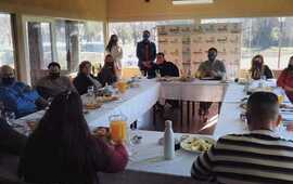Una de las &uacute;ltimas reuniones en Alvarez