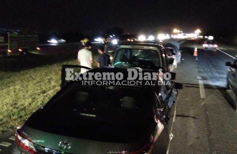 Imagen de Cuatro veh&iacute;culos chocaron en cadena