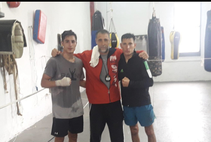 Imagen de Mirco Cuello y Facundo García, viajarán a Colombia para pelear con boxeadores locales.