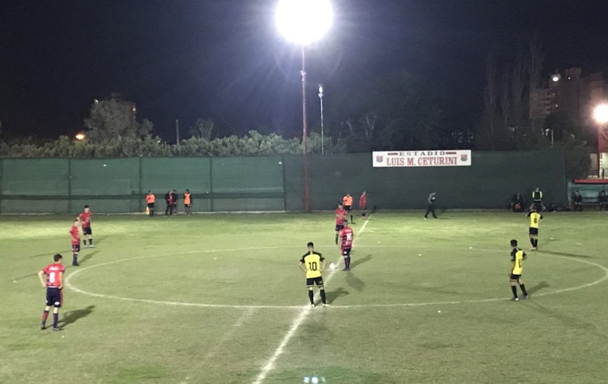 Imagen de Fecha 11: Talleres empat&oacute; 2 a 2 con Empalme Central.