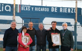 La tribuna de cemento del Gabino Machuca fue rebautizada.