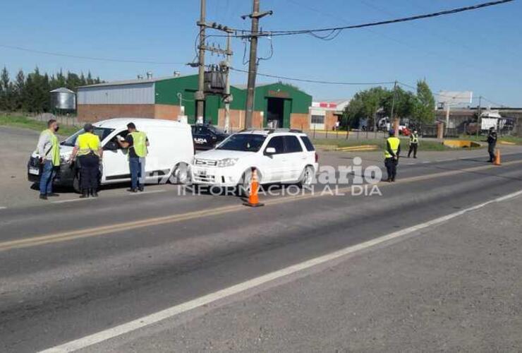 Imagen de Controles en el acceso norte por Ruta 21