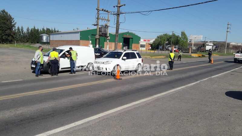 Imagen de Controles en el acceso norte por Ruta 21