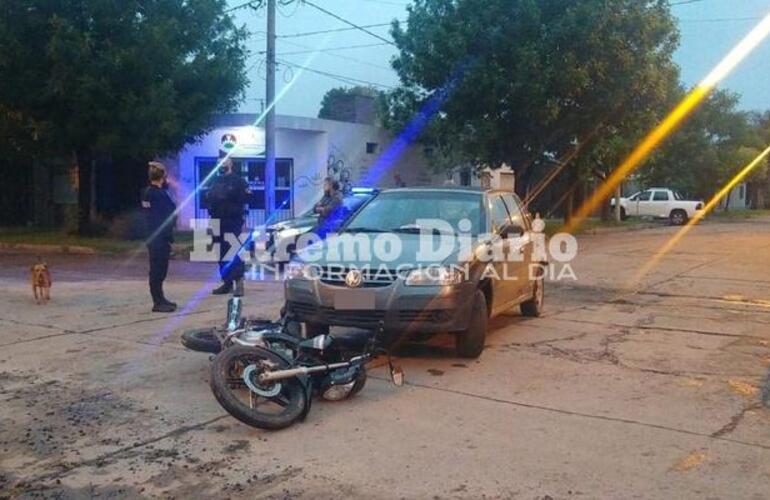 Imagen de Colisión entre moto y automóvil