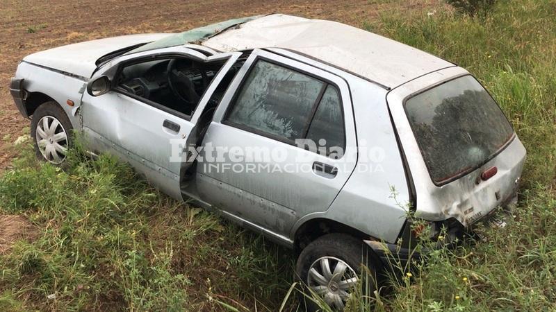 Imagen de Vuelco de un veh&iacute;culo ingreso a Playa Mansa