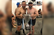 Imagen de Gonzalo Cozzoni y Juan M. Ojeda, Campeones y ascenso a la Primera Nacional con Deportivo Madryn.