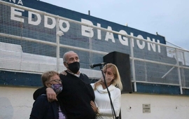 Tribuna Eva y Eddo Biagioni. En abril, Eddo fue homenajeado en vida.