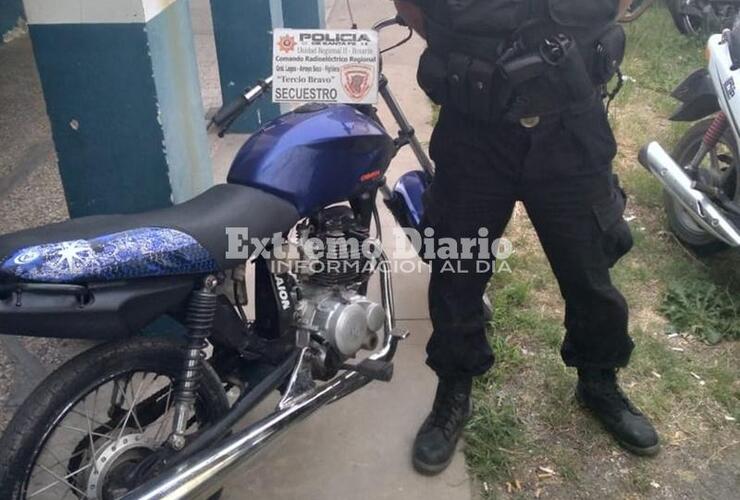 Imagen de Secuestran moto sin papeles y con los números de cuadro limados