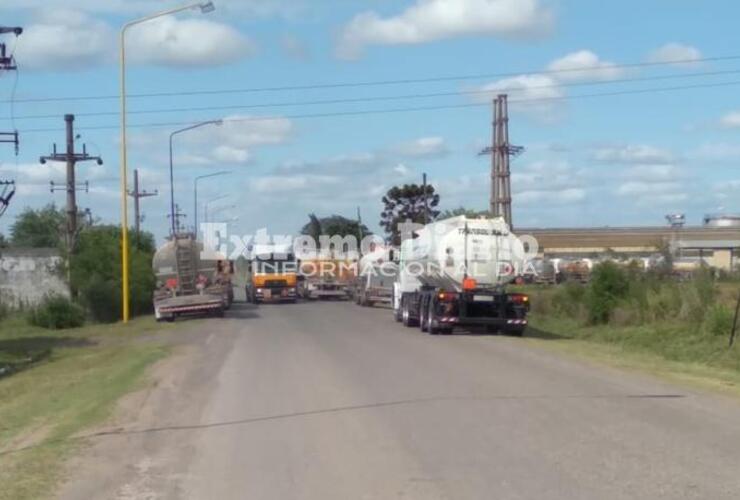 Imagen de Calle Pav&oacute;n: Los camiones y el reclamo de vecinos