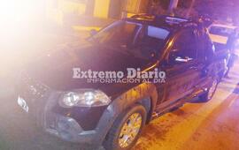 El Fiat Strada rociado con combustible.