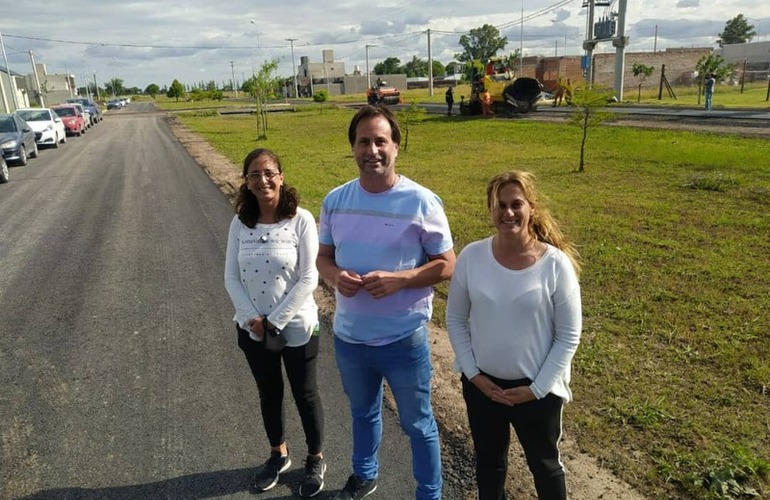 El barrio tendrá todas sus calles pavimentadas y ya dispone de un nuevo espacio público.