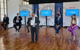 El ministro de Seguridad, Jorge Lagna, present&oacute; a sus nuevos funcionarios en un acto en Gobernaci&oacute;n.