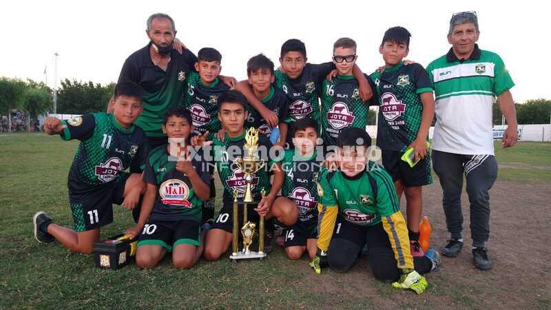 Imagen de La categor&iacute;a 2009 de Manos Dadas gan&oacute; y se coron&oacute; con el m&aacute;ximo t&iacute;tulo de la Liga del Litoral.
