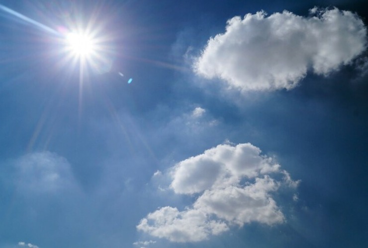 Imagen de Calor y algunas nubes para el último feriado antes de navidad