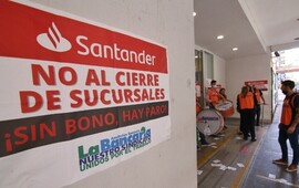 El jueves de la semana pasada tambi&eacute;n hubo un paro nacional en las sucursales del banco Santander. (Alan Monz&oacute;n / Rosario3)