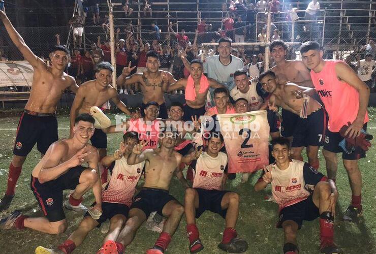 La Sub 21 del "Gato" festejando la clasificación a la final