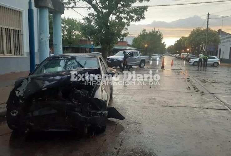 Imagen de Fuerte choque en esquina céntrica