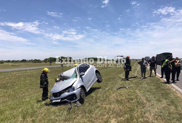 Imagen de Accidente sobre autopista a metros del puente del acceso