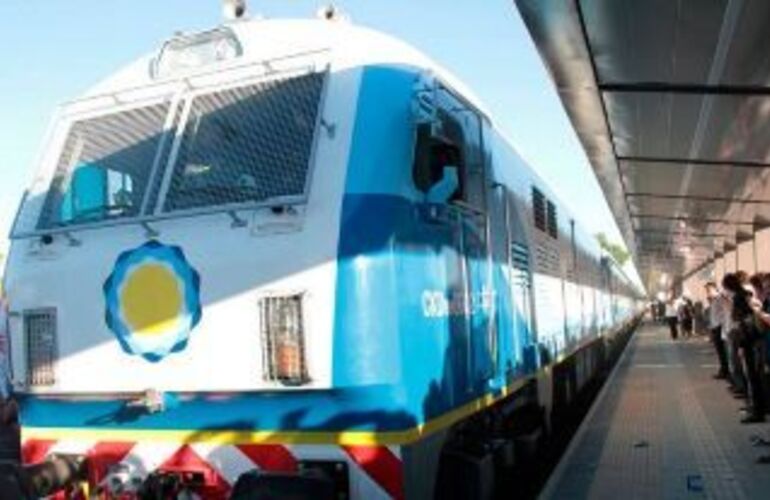 Imagen de El gobierno toma el control del tren Buenos Aires-Rosario y plantea bajar dos horas el tiempo del viaje