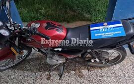 Dos j&oacute;venes intentaron escapar de un control policial